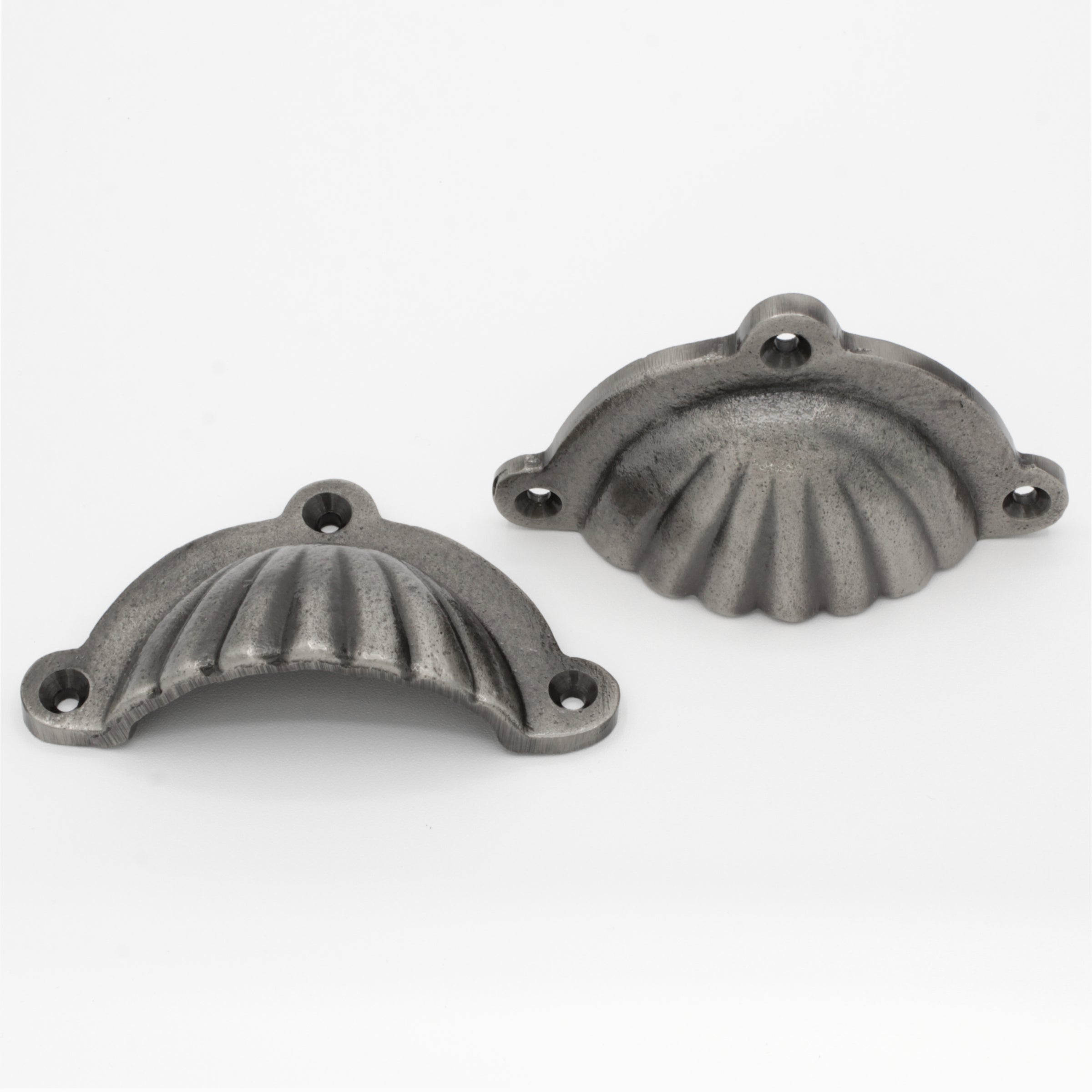 Pull IR8357] Solid Cast Iron Vintage Sea-Shell Cup Pull (3 3/8